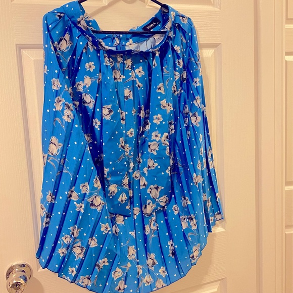 ✨Host Pick✨ Allover Pleated Floral Flutter Skirt - Picture 2 of 9